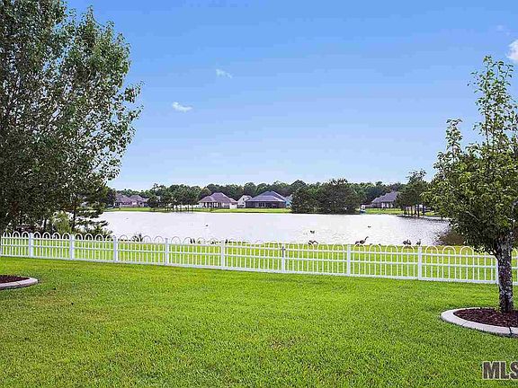 2nd image of 27851 Lakeshore Dr