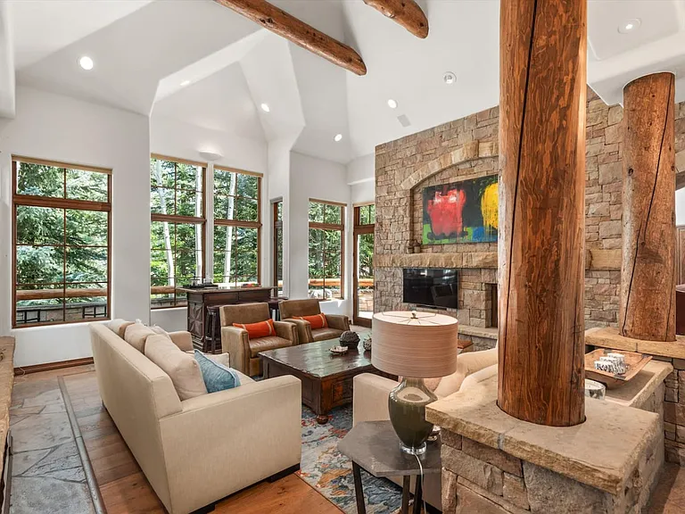 27 Timber Ridge Ln — Photo 10