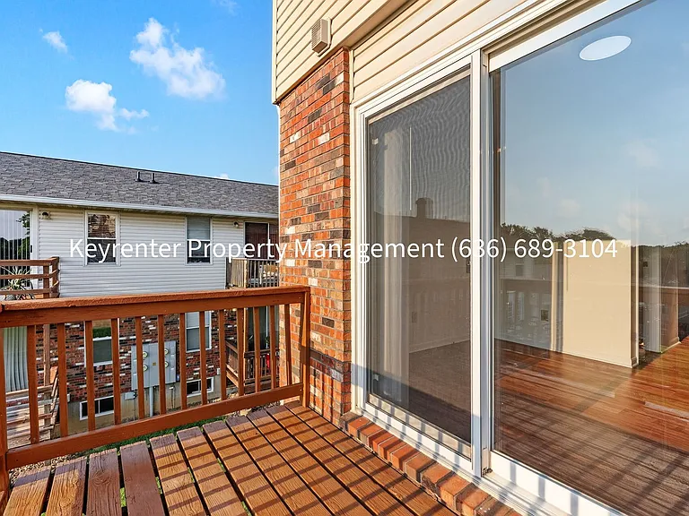 761 Highland Hill Ct — Photo 24