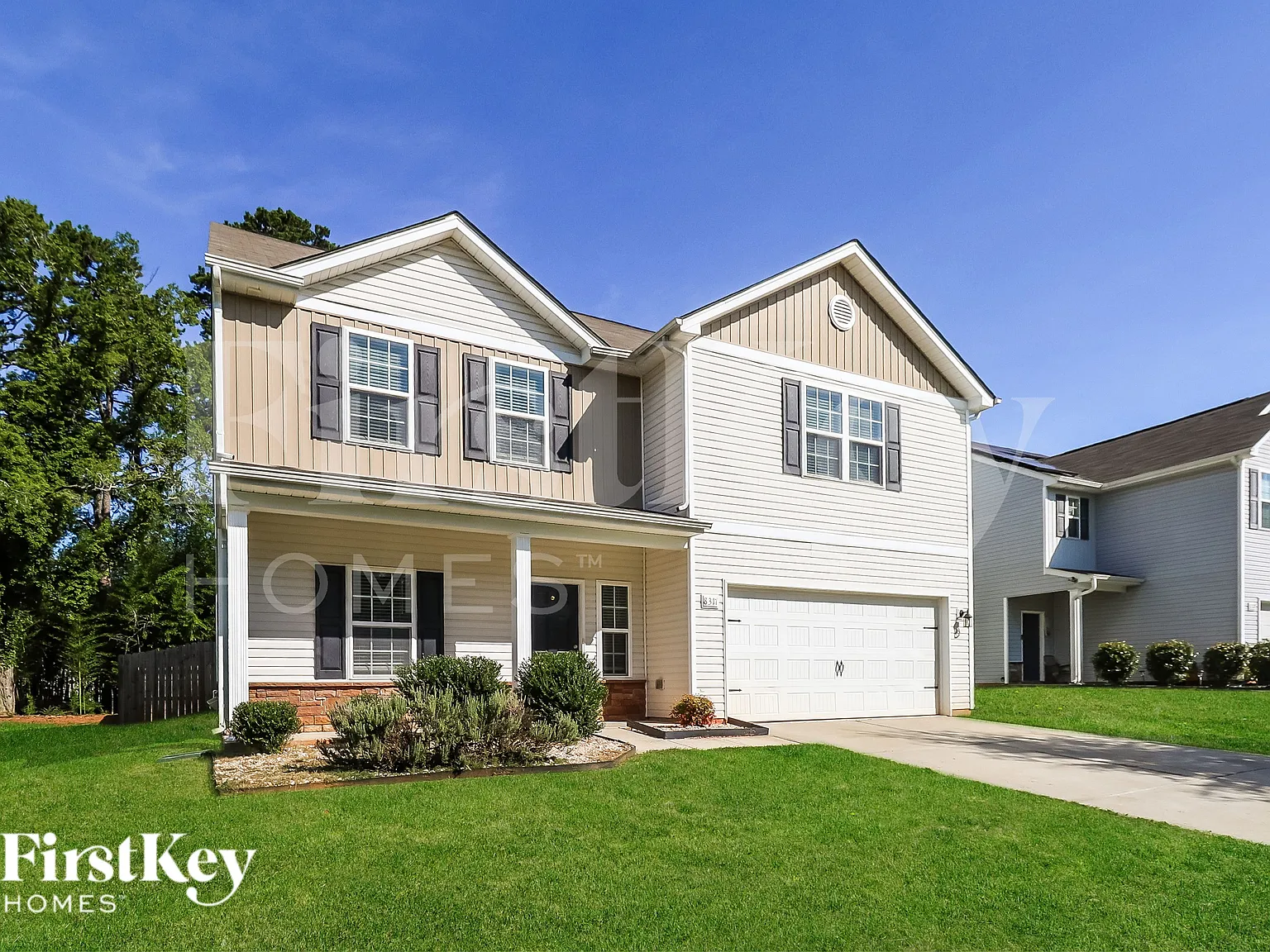 5 bed, 2.5 bath, 2805 sqft, $2,790 — Photo 2