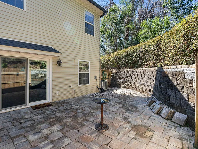 121 Tybo Dr — Photo 30