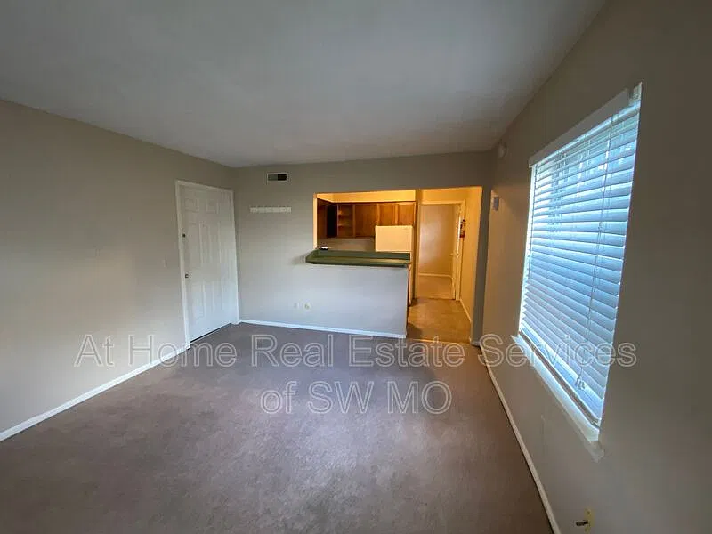 1 bed, 1.0 bath, $655 — Photo 3