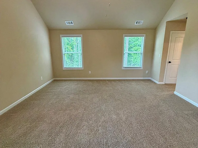 104 Armory Creek Dr — Photo 9