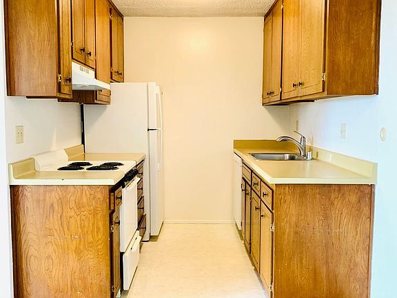 4th image of 4730 Noyes St APT 206