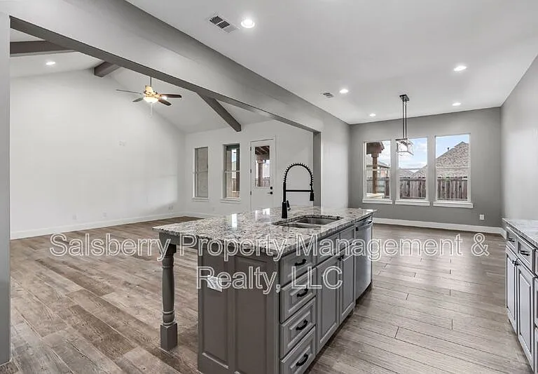 121 Cedar Ln — Photo 9