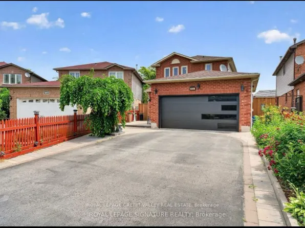 1642 Pepperwood Gate, Pickering, ON L1X 2K3
