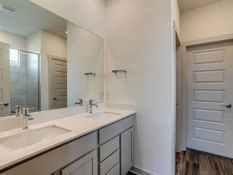 200 Cupreata Ln — Photo 18