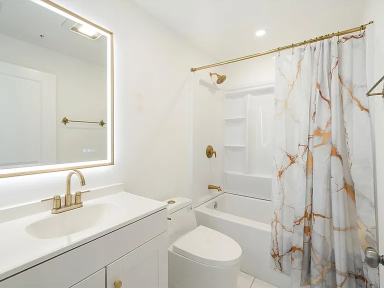 6 Bates St #A — Photo 31