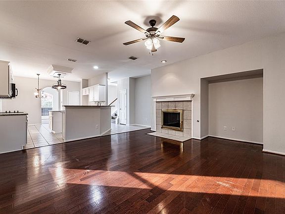 2nd image of 6416 Plantation Ln