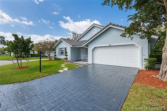 1st image of 5462 Pine Cir