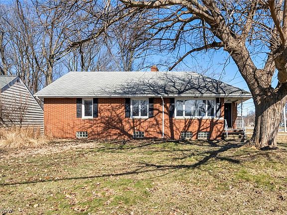 3rd image of 25641 Glenbrook Blvd