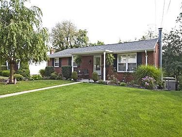 1st image of 93 York Dr