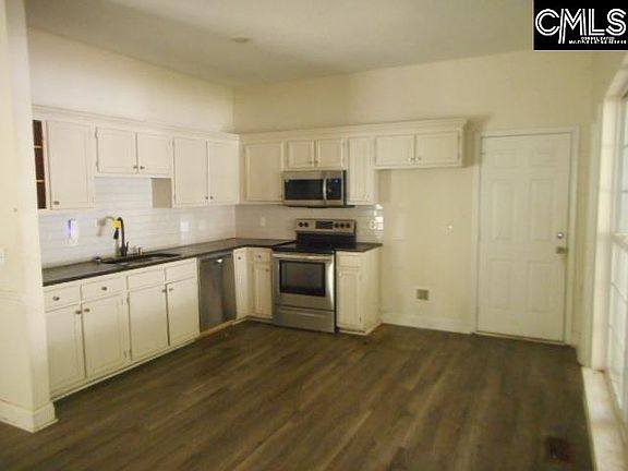 3rd image of 101 Oak Creek Cir