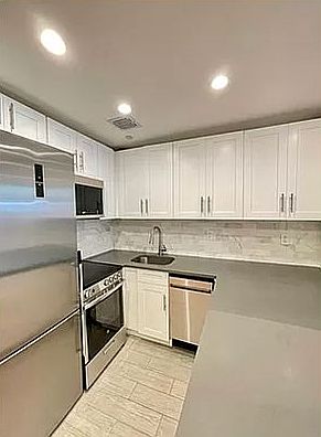 2nd image of 54 W 91st St #1O