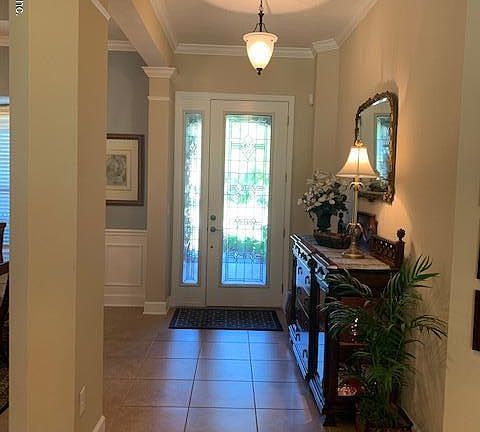 4th image of 277 Royal Lake Dr