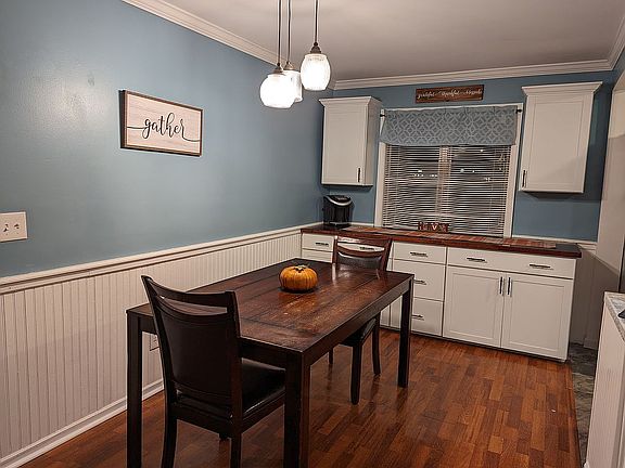 2nd image of 3531 Walden Ave