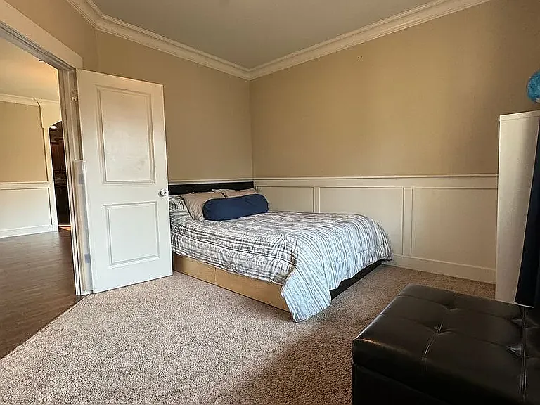 9402 S 218th St — Photo 5