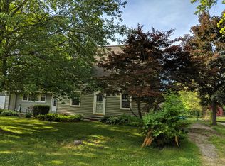 6251 Jameson Dr, Waterford, MI 48329