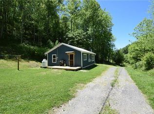218 Upper Cub Creek Rd, Bakersville, NC 28705