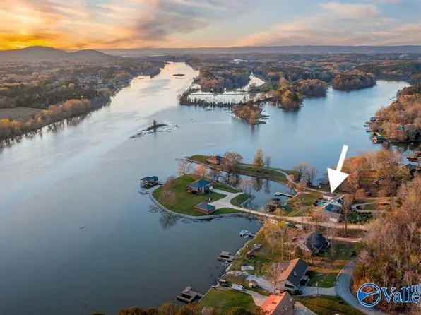 806 E Haven Dr, Glencoe, AL 35905