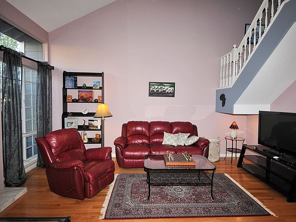 5th image of 610 Brocton Ct Unit 103