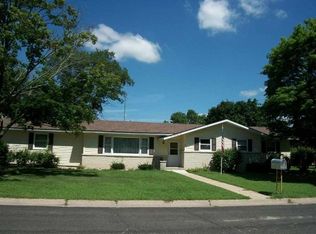 201 E Minnehaha Ave, Portage, WI 53901