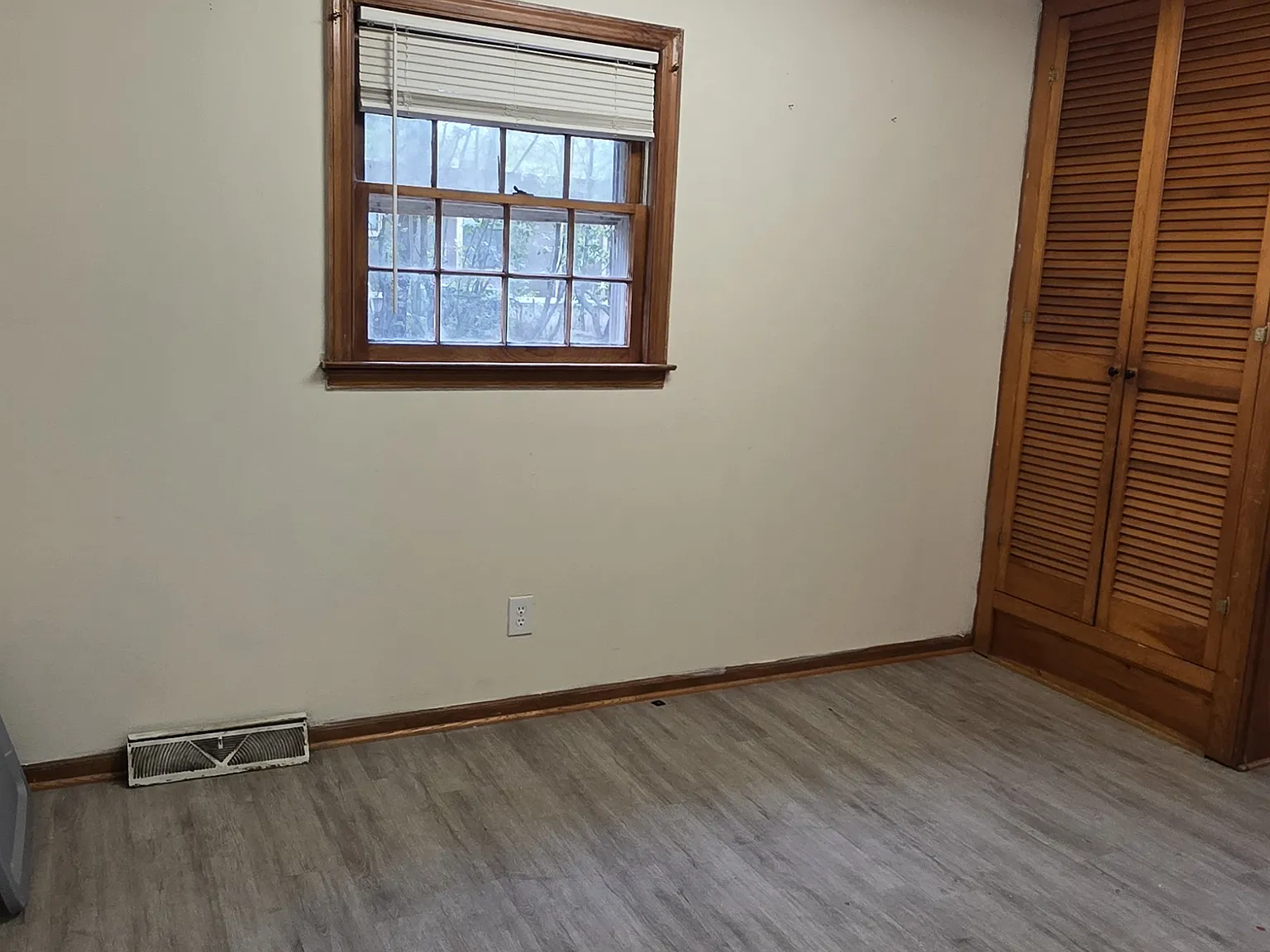3 bed, 1.5 bath, 1144 sqft, $1,600 — Photo 3
