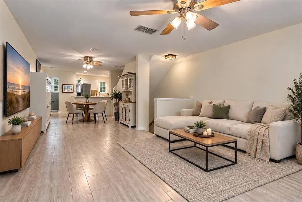 2 bed, 2.5 bath, 1064 sqft, $2,100 — Photo 4