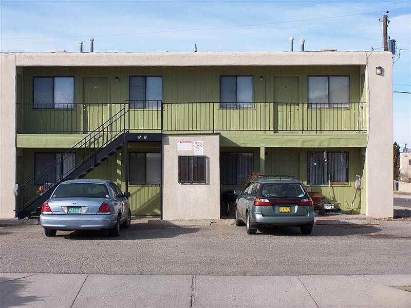 1st image of 217 Alvarado Dr NE APT A
