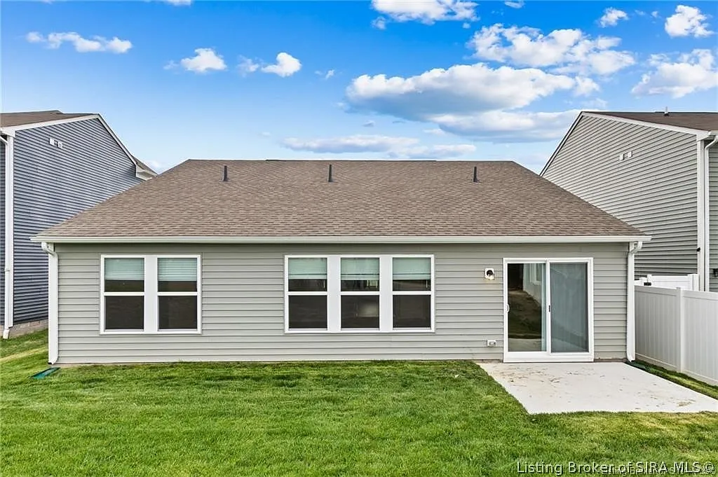 3 bed, 2.0 bath, 1414 sqft, $2,100 — Photo 2