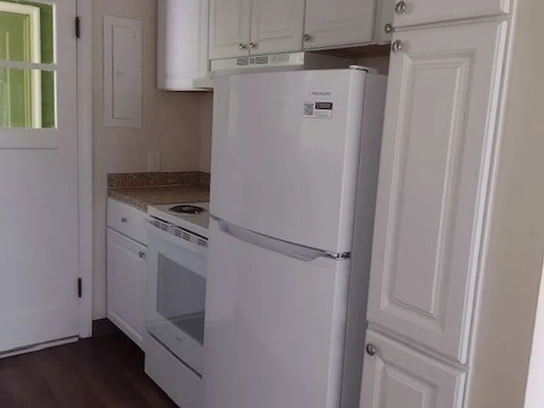 150 N Holly Ave — Photo 5