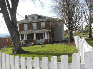 204 W Spotswood Trl, Elkton, VA 22827