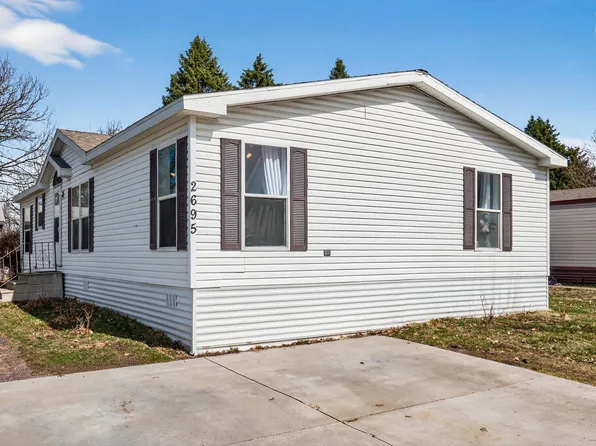 2695 Alissa Ln, Maplewood, MN 55119