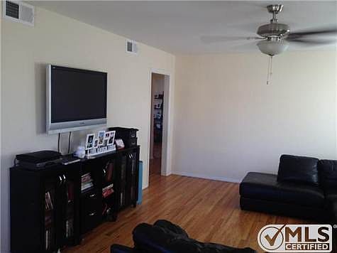 2nd image of 6075 Schuyler St