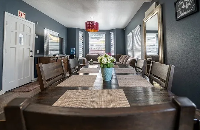 3 bed, 1750 sqft, $4,600 — Photo 3
