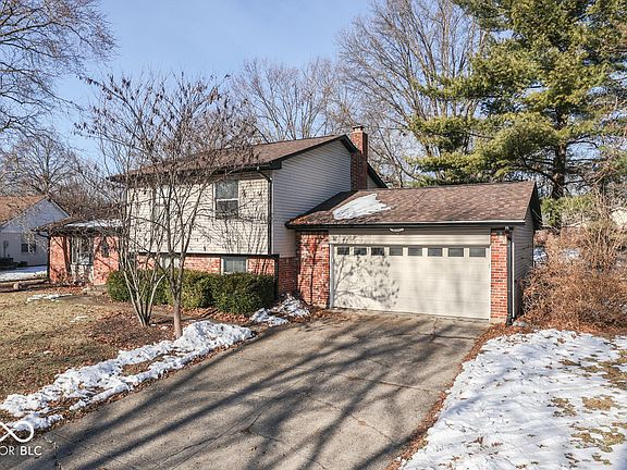 2nd image of 3310 Acacia Dr