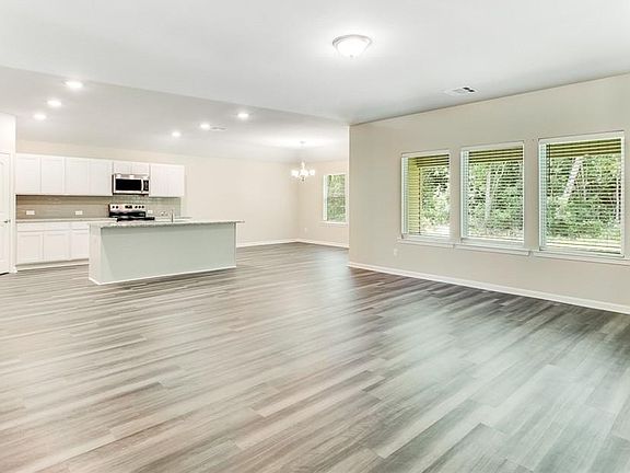 3rd image of 8129 Kinslee Ln