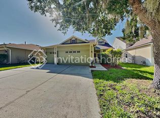6413 Bridgecrest Dr, Lithia, FL 33547