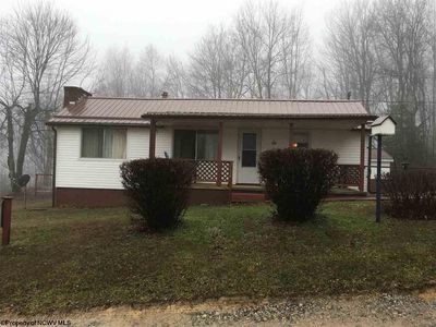 305 Jr Burnside Rd, Rock Cave, WV, 26234