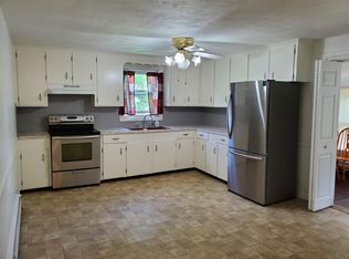 10 Cherrybrook Ave APT 1, North Smithfield, RI 02896