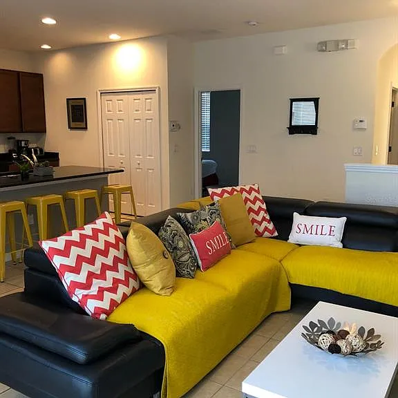 921 Las Fuentes Dr — Photo 5