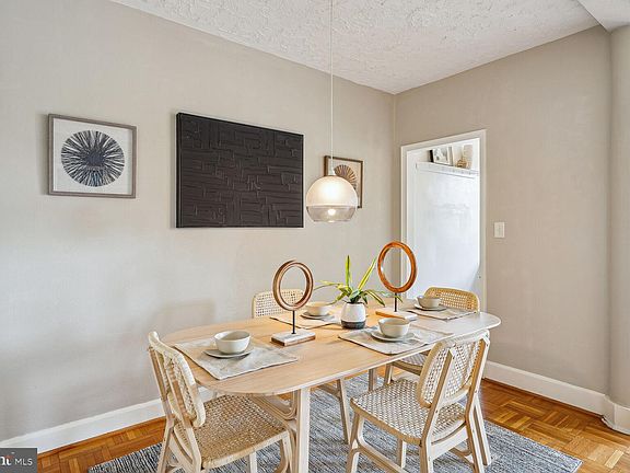 4th image of 3901 Cathedral Ave NW #519