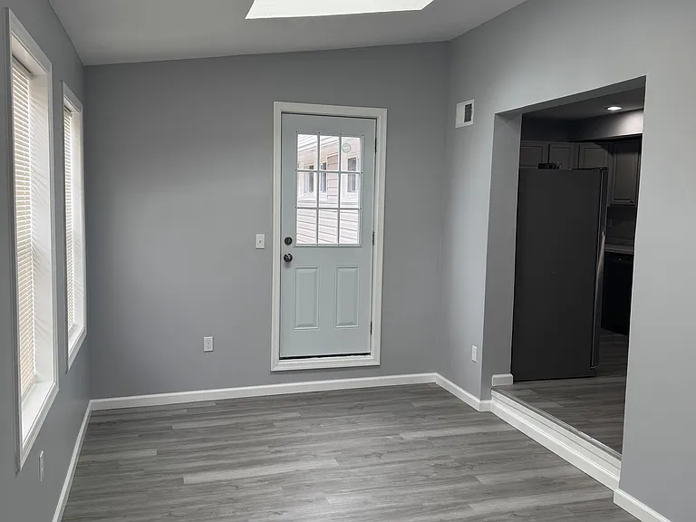 114 S Meadow Dr — Photo 9
