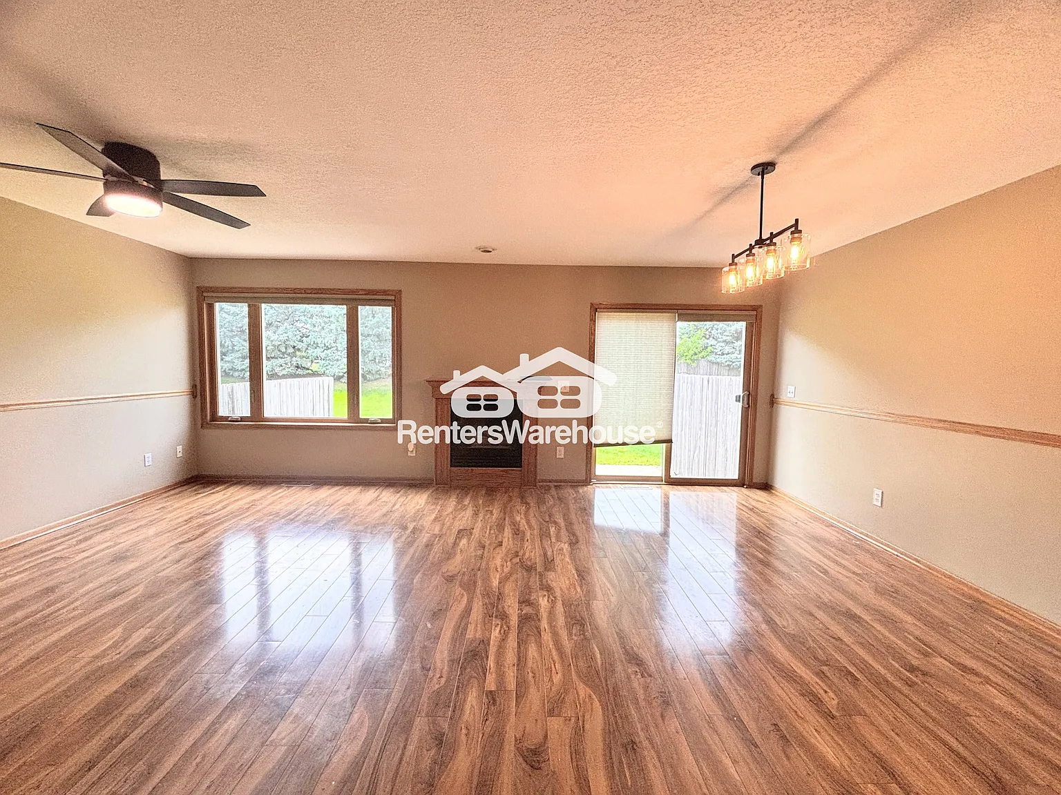 Wonderful 3 Bedroom/3 Bath Townhome in Norwalk for Rent — Photo 4
