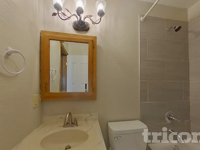 5545 Alma Ter — Photo 11