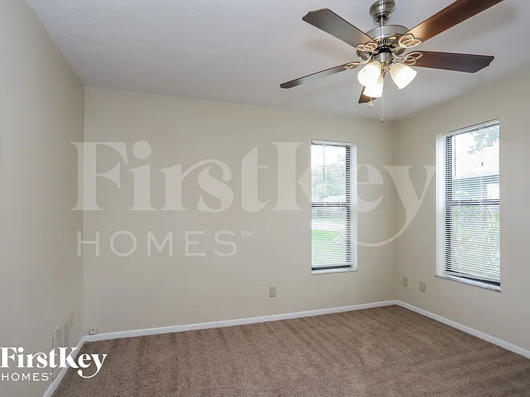 9923 57th Way N — Photo 8