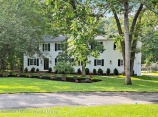 528 Woodview Rd, Toms River, NJ 08755