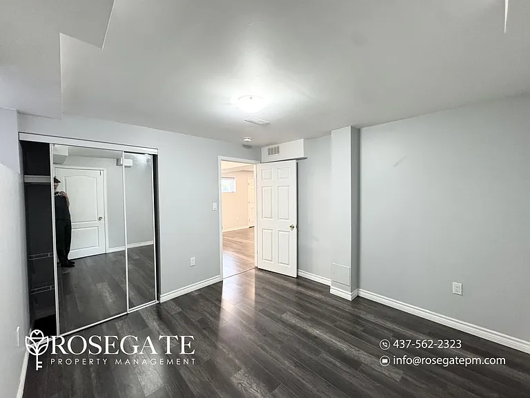 845 Spinning Wheel Cres #2 — Photo 11