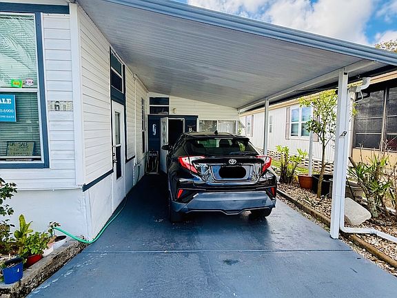 4th image of 1610 Estate Dr