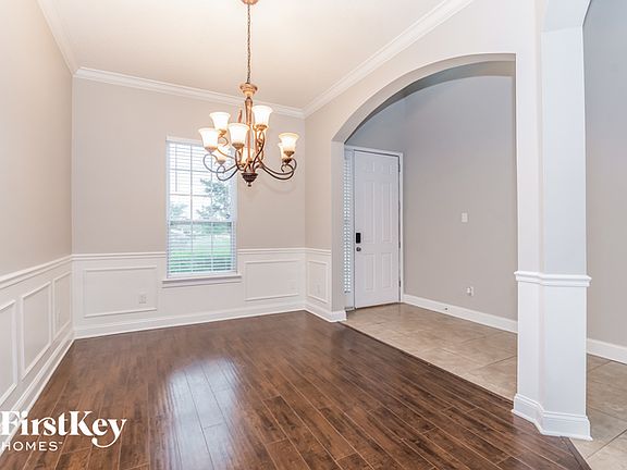 5th image of 3320 Village Oaks Ln